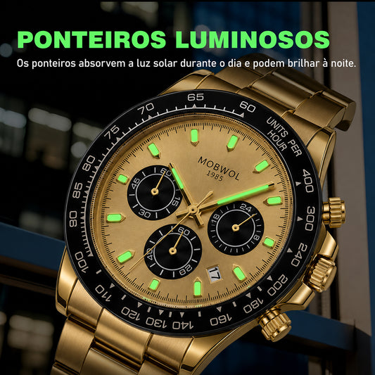 Relógio Movara® Pilotos dourado com ponteiros luminosos verdes e mostrador bege.