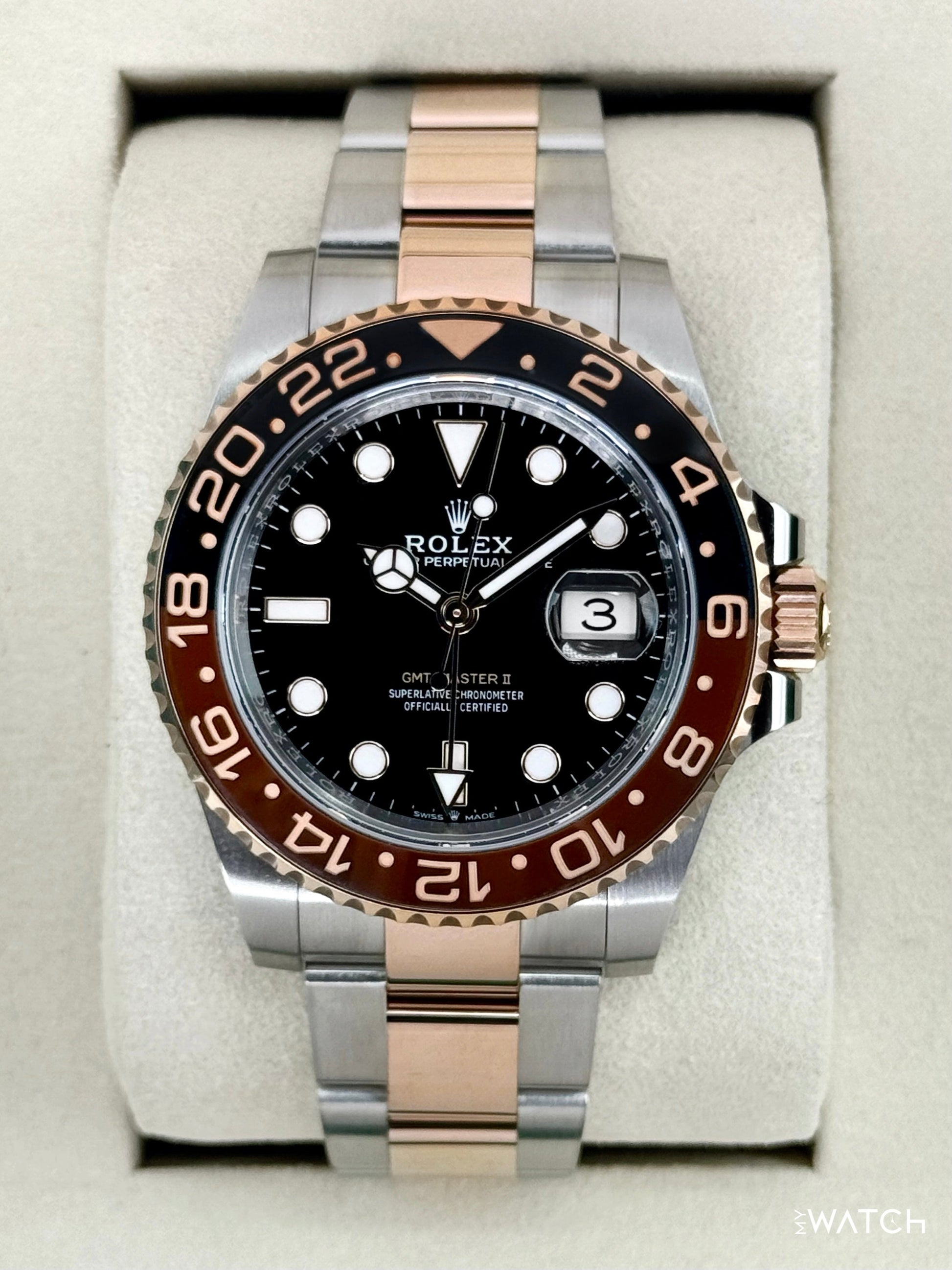 Relógio Rolex GMT Master II Rootbeer automático, mostrador preto e pulseira aço/rosé