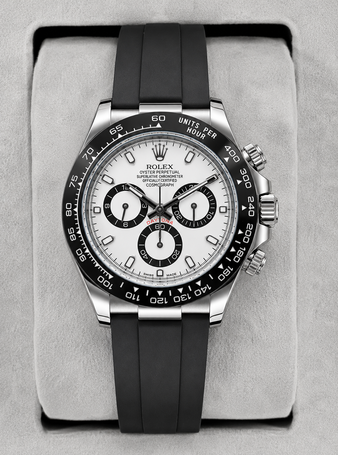 Relógio Rolex Daytona com mostrador branco e pulseira preta de borracha