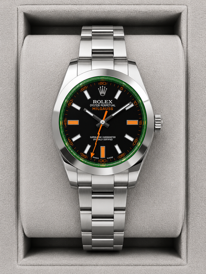 Relógio Rolex Milgauss com mostrador preto, luneta verde e pulseira de aço