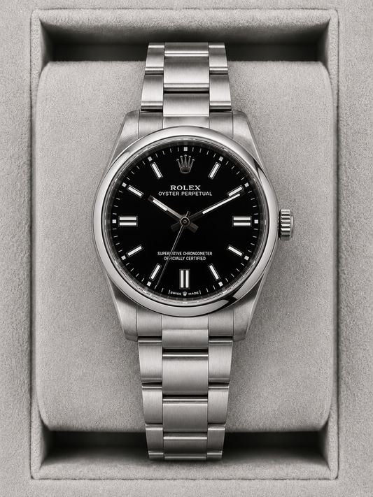 Relógio automático Rolex Oyster Perpetual preto, mostrador com índices e pulseira de aço