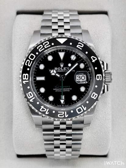 Relógio Rolex automático, mostrador preto e pulseira de aço com bezel bicolor azul