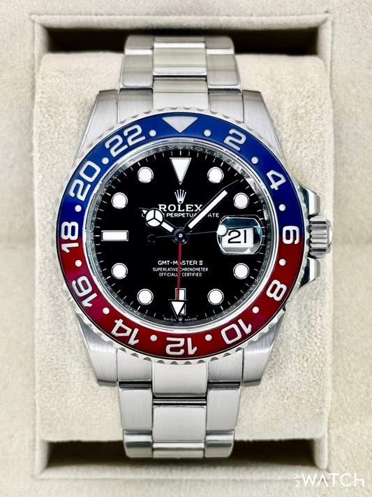 Relógio Rolex GMT com mostrador preto e bezel azul/vermelho Pepsi, pulseira de aço