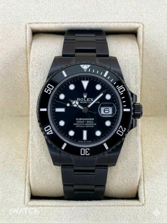 Relógio Submariner Date preto automático com mostrador escuro e pulseira metálica preta