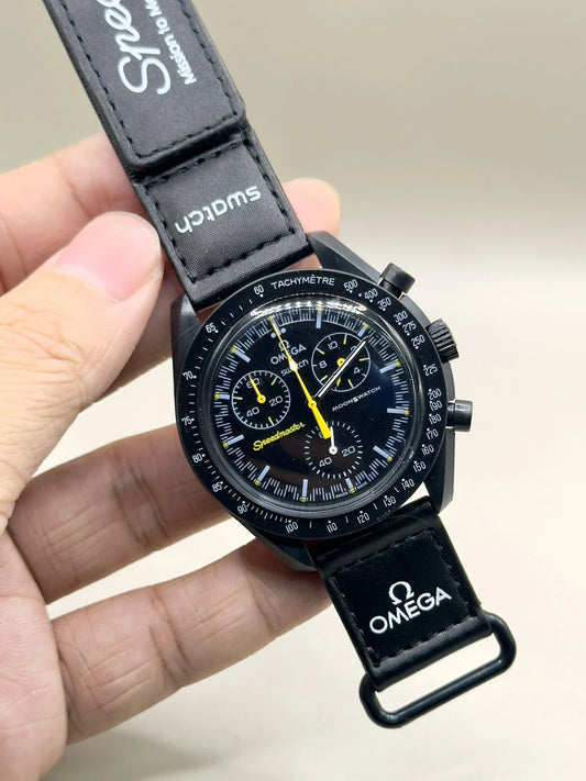 Relógio Omega Swatch MoonSwatch 42 mm com mostrador azul e pulseira preta